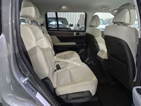 Used 2025 Hyundai Santa Fe SEL AWD/4WD image 29