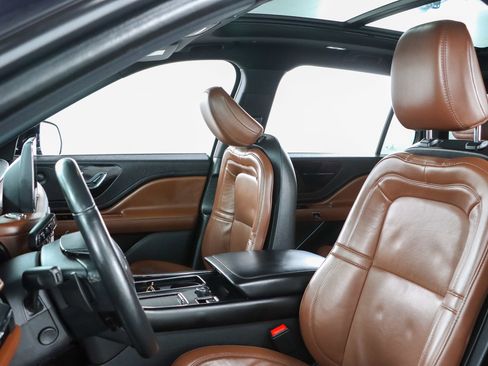 Used 2023 Lincoln Aviator Reserve w/ Equipment Group 201A image 24