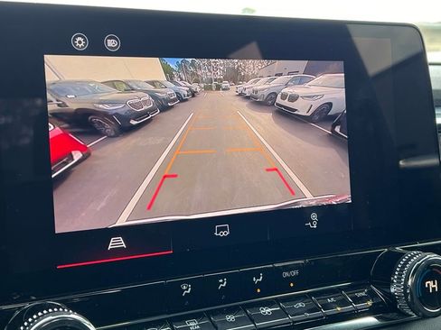 Used 2023 GMC Canyon Elevation w/ Convenience Package image 14