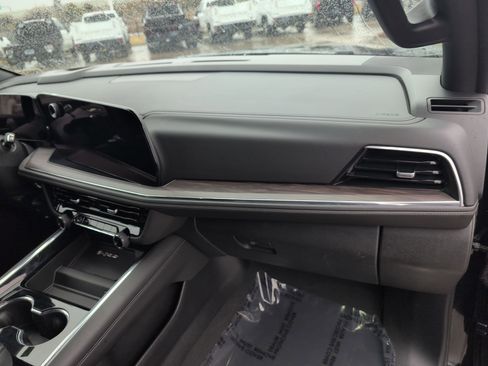 Certified 2025 Chevrolet Tahoe Z71 image 29