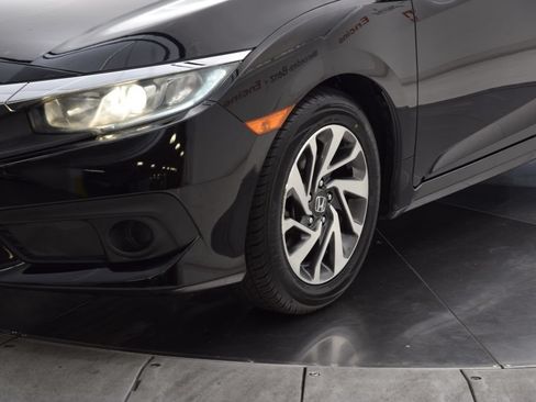 Used 2018 Honda Civic EX image 11
