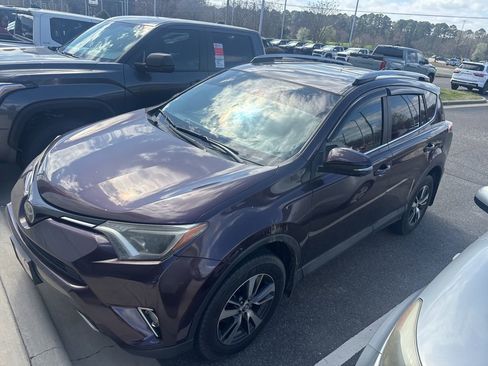 Used 2018 Toyota RAV4 XLE w/ Plus Extra Value Package image 3