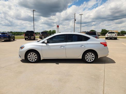 Used 2019 Nissan Sentra S FWD image 3