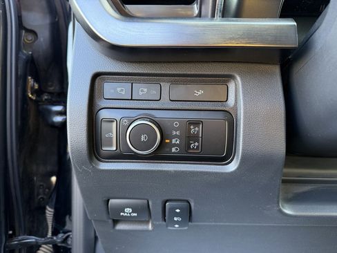 Used 2024 Ford F250 Lariat image 15