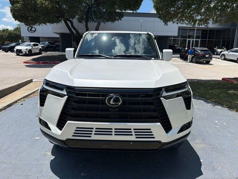 Used 2025 Lexus GX 550 w/ Cold Area Package AWD/4WD image 2