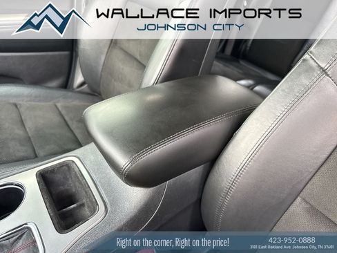Used 2020 Jeep Grand Cherokee Altitude AWD/4WD image 19