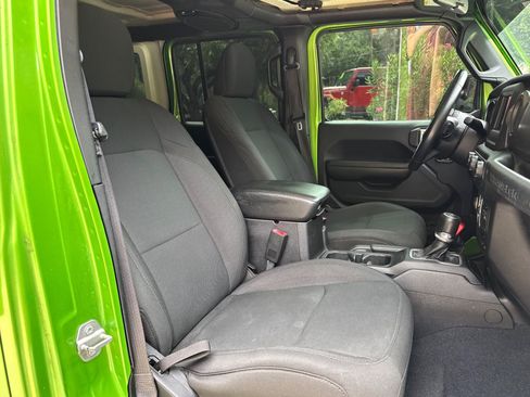 Used 2018 Jeep Wrangler Unlimited Sport S AWD/4WD image 33