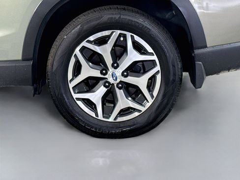 Used 2020 Subaru Forester Premium AWD/4WD image 37