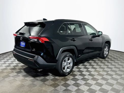 Certified 2025 Toyota RAV4 LE AWD/4WD image 7