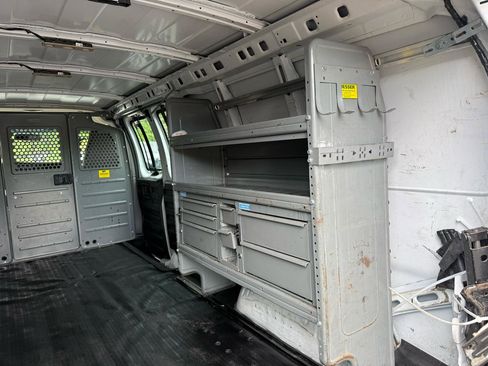 Used 2020 Chevrolet Express 2500 Extended w/ Enhanced Convenience Package RWD image 26