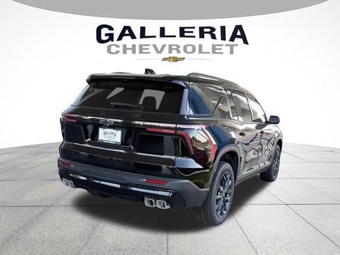 New 2026 Chevrolet Traverse LT w/ Midnight/Sport Edition FWD image 2