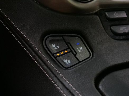 Used 2020 GMC Yukon Denali AWD/4WD image 14