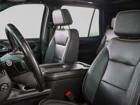 Used 2023 GMC Yukon SLT w/ SLT Luxury Package image 27