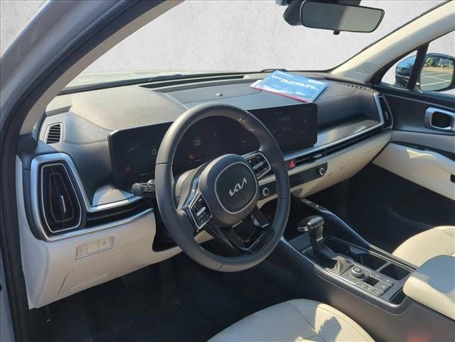 Used 2024 Kia Sorento S w/ Panoramic Sunroof Package FWD image 17