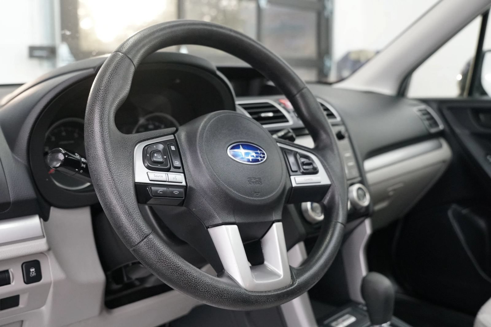 Used 2017 Subaru Forester 2.5i Premium w/ All-Weather Package AWD/4WD image 19