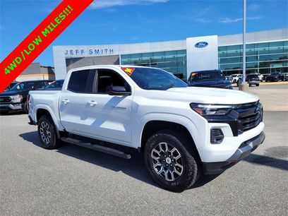 Used 2024 Chevrolet Colorado Z71 w/ Z71 Convenience Package 2