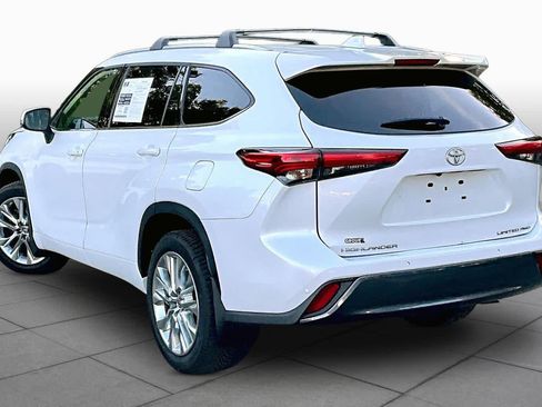 Used 2023 Toyota Highlander Limited AWD/4WD image 12