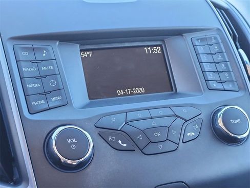 Used 2017 Ford Edge SE image 13