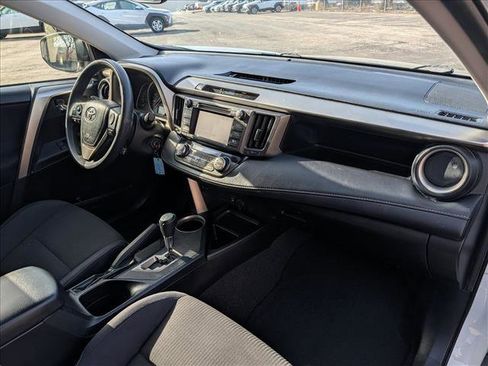 Used 2014 Toyota RAV4 XLE image 12