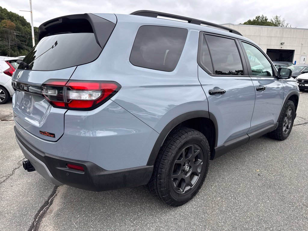 Used 2024 Honda Pilot TrailSport image 9