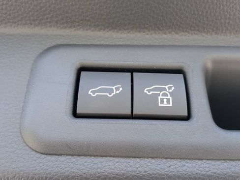 Used 2026 Toyota Sequoia Platinum AWD/4WD image 32