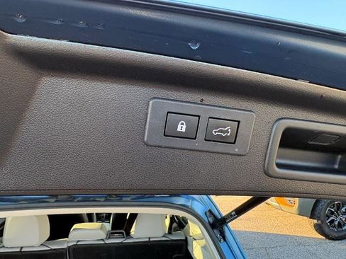 Used 2020 Subaru Forester Limited image 10