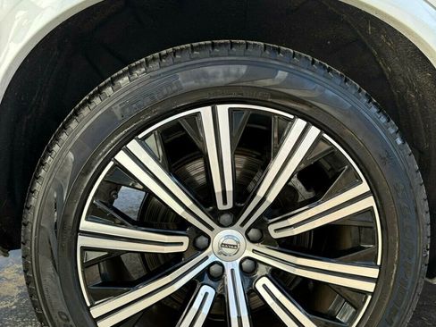 Used 2024 Volvo XC90 B5 Core w/ Protection Package Premier image 34