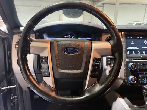 Used 2017 Ford Expedition Limited AWD/4WD image 15
