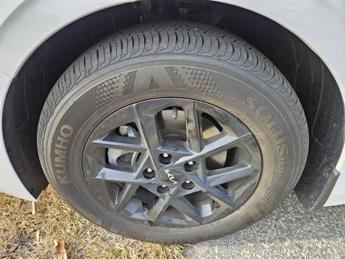 Used 2025 Kia K5 LXS image 4