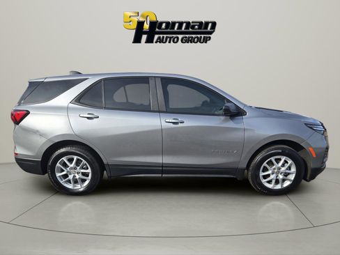 Used 2024 Chevrolet Equinox LS w/ LS Convenience Package FWD image 6