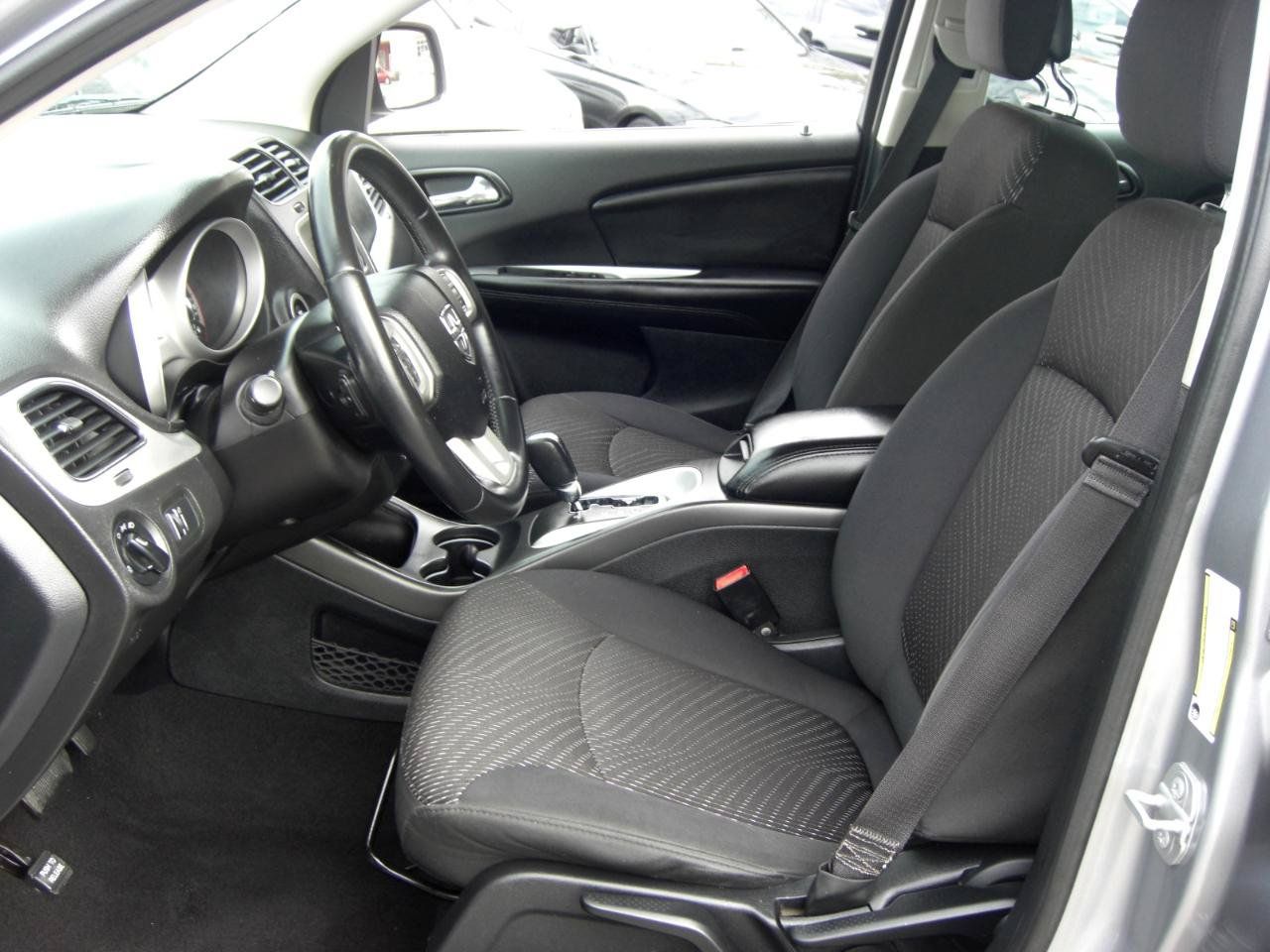 Used 2015 Dodge Journey American Value Package w/ Flexible Seating Group FWD image 21