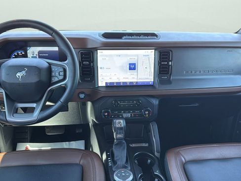 Certified 2024 Ford Bronco Outer Banks AWD/4WD image 21
