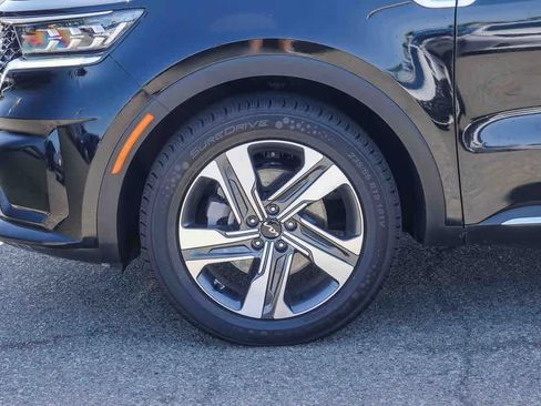 Certified 2023 Kia Sorento SX Prestige AWD/4WD image 9