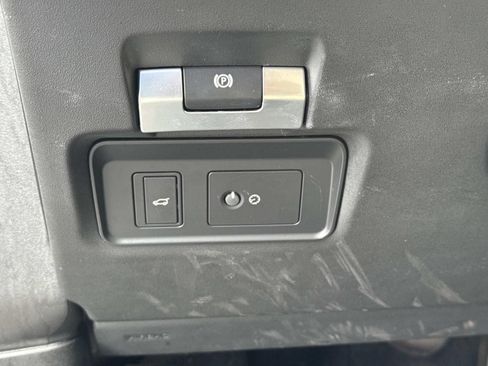 Used 2020 Land Rover Discovery Sport S AWD/4WD image 21