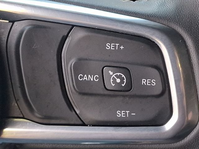 Used 2023 Jeep Wrangler Unlimited Sahara w/ Cold Weather Group AWD/4WD image 22