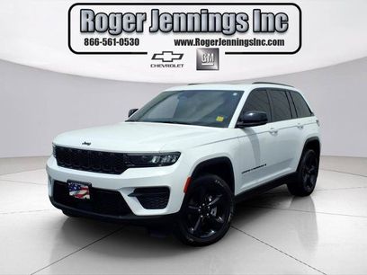 Used 2023 Jeep Grand Cherokee Altitude
