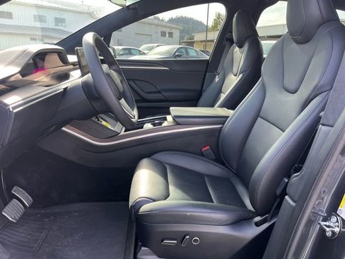 Used 2024 Tesla Model X AWD/4WD image 16