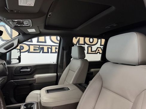 Used 2020 Chevrolet Silverado 2500 LTZ w/ Technology Package image 12