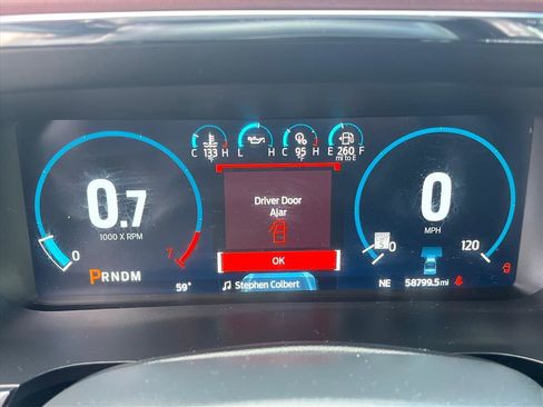 Used 2023 Ford F150 Lariat w/ Max Trailer Tow Package image 8