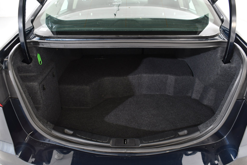 Used 2020 Ford Fusion SE FWD image 20