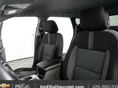 Used 2025 Chevrolet Blazer LT image 5