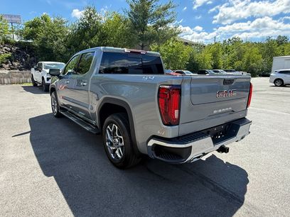 New 2026 GMC Sierra 1500 SLT w/ SLT Premium Package