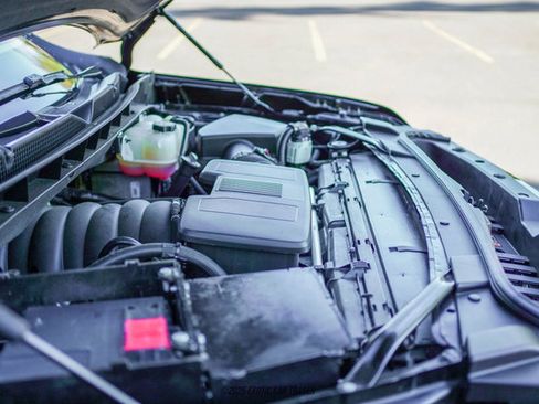 Used 2023 Cadillac Escalade ESV Sport Platinum image 16