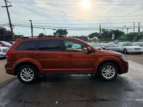 Used 2013 Dodge Journey SXT FWD image 8