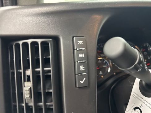 New 2026 Chevrolet Express 3500 Work Van w/ Driver Convenience Package image 11