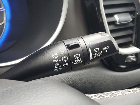 Used 2022 Chrysler Pacifica Touring-L image 19