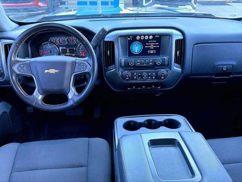 Used 2018 Chevrolet Silverado 1500 LT w/ Texas Edition image 13