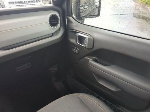 Used 2025 Jeep Wrangler Unlimited Sport S 4xe AWD/4WD image 18