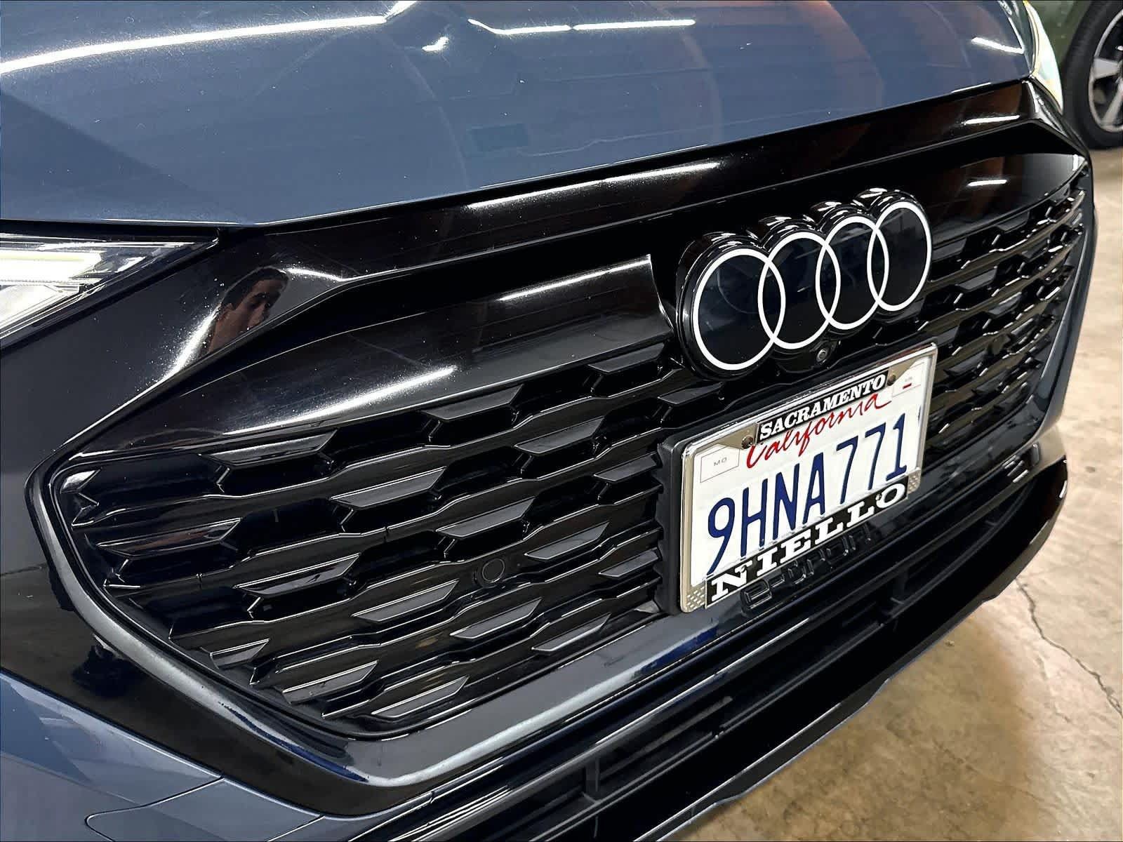 Used 2024 Audi Q8 e-tron Premium Plus w/ Premium Plus Package AWD/4WD image 31