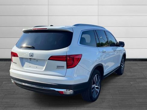 Used 2017 Honda Pilot Touring image 2